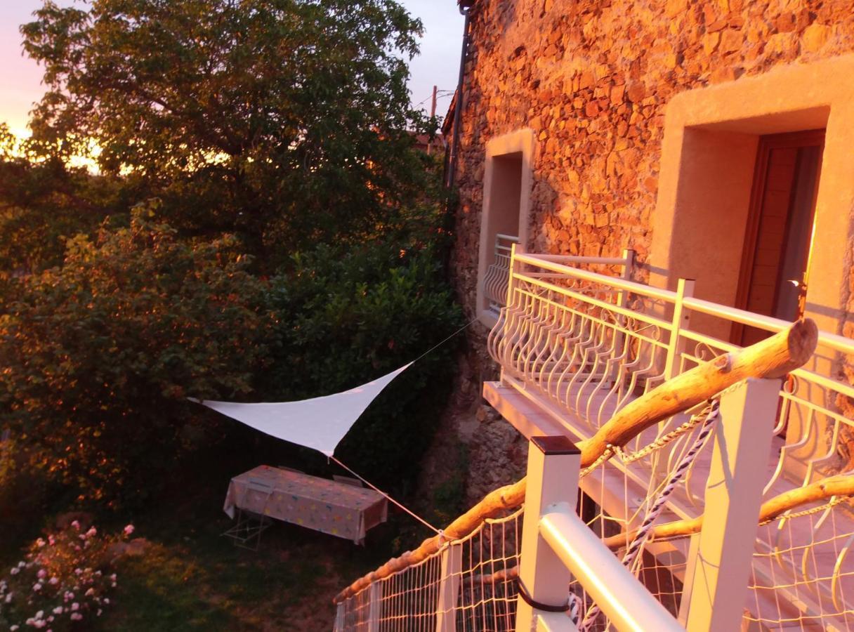 Le Vallon D'Armandine, Gite Ecologique Auvergne Saint-Hilaire (Haute-Loire) Exterior foto